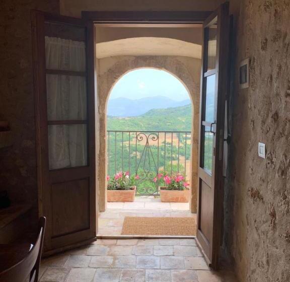 مبيت وإفطار Charme In Perillis