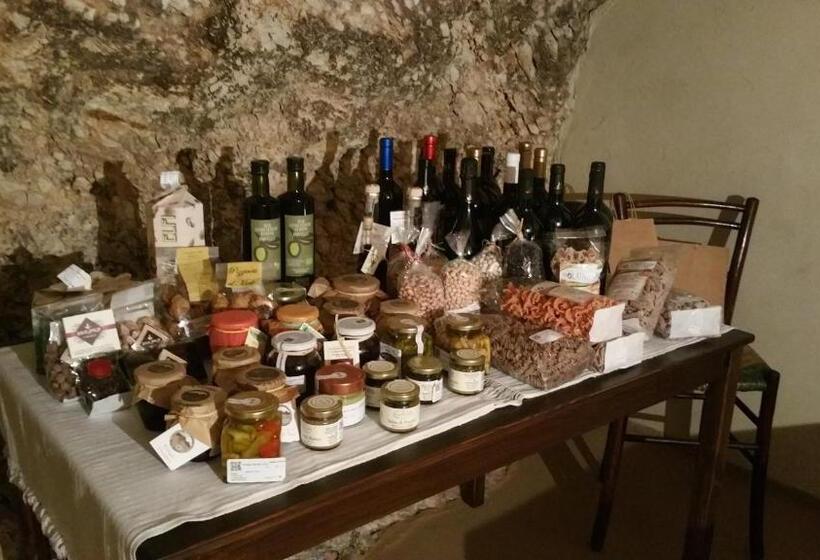 Bed and Breakfast Charme In Perillis