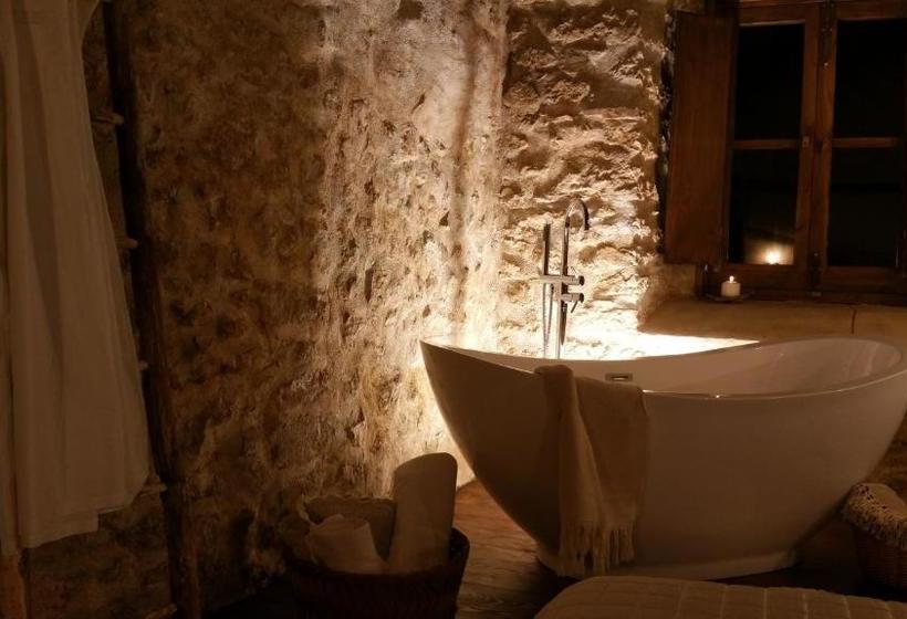 Bed and Breakfast Charme In Perillis