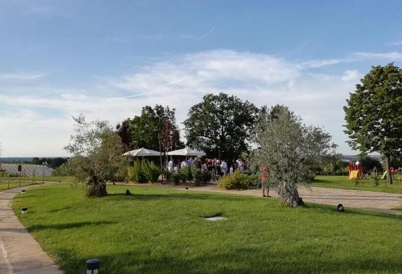 هتل Agriturismo La Rinaldina
