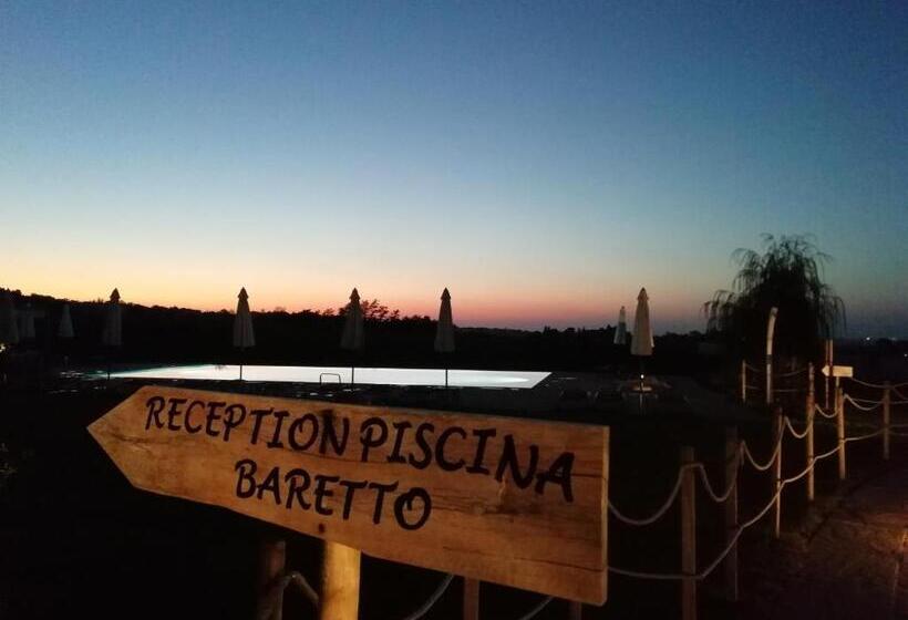 هتل Agriturismo La Rinaldina