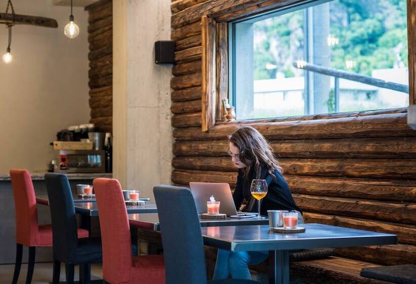 ホテル Arbule Agriturismo & Spa Valtellina