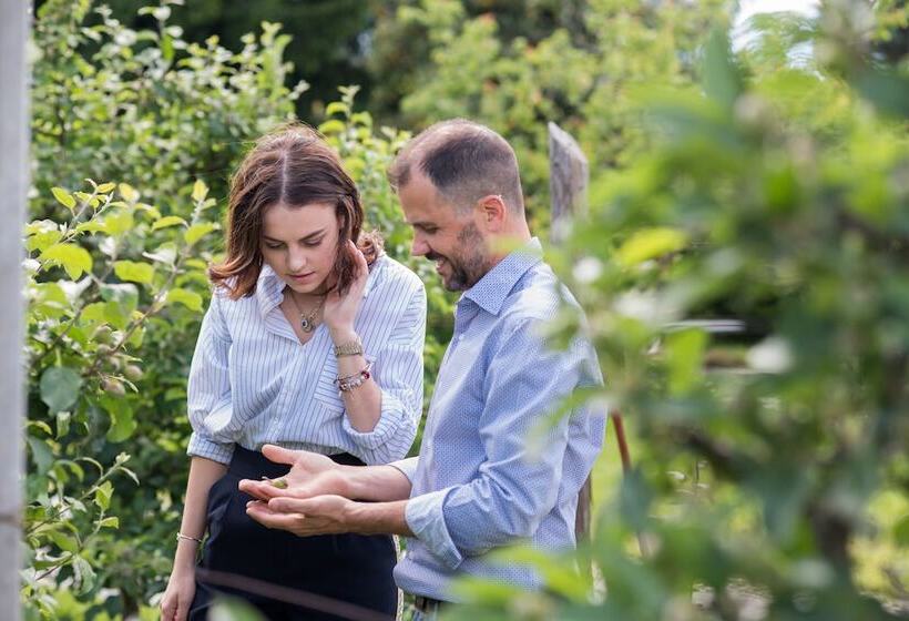 ホテル Arbule Agriturismo & Spa Valtellina