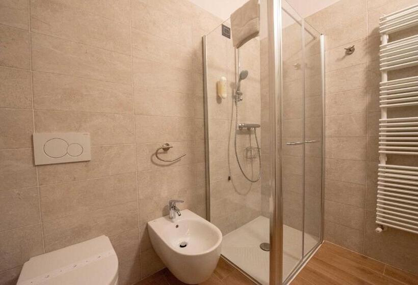 Отель Le Bignele