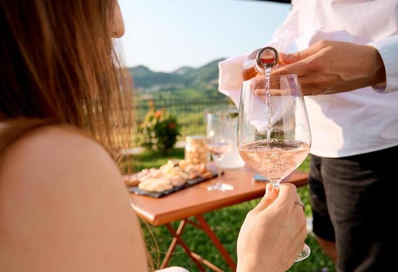 Отель Le Bignele