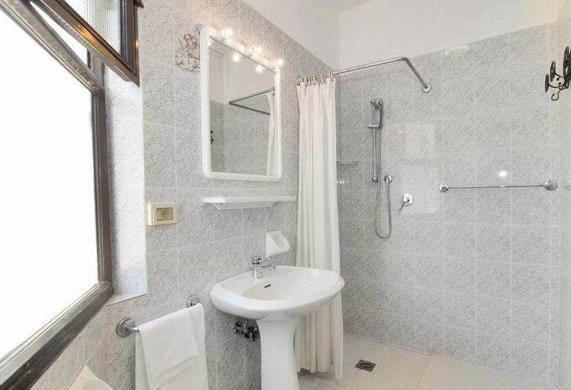 בית מלון כפרי Venus Best Price