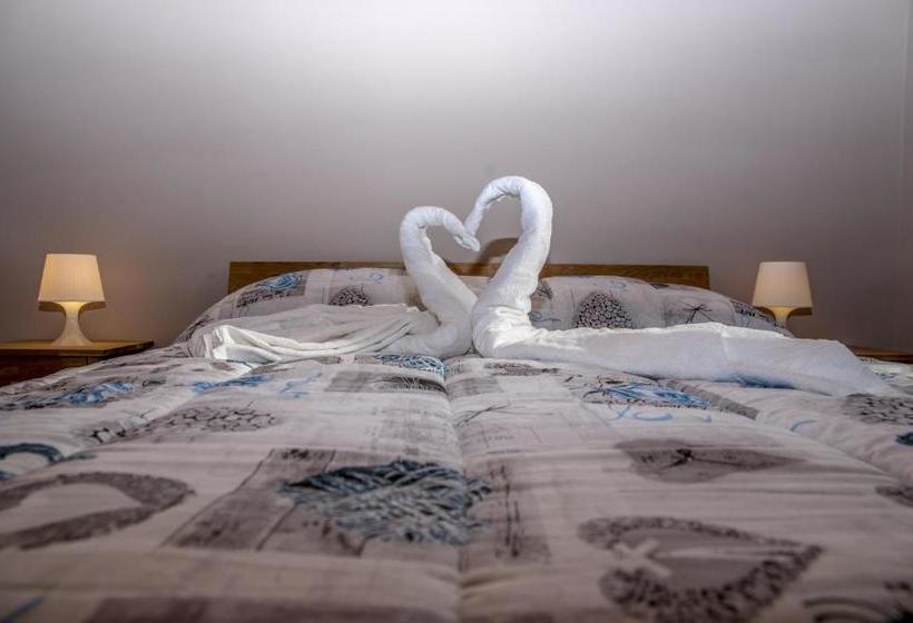 بنسيون Cascina Vecchia