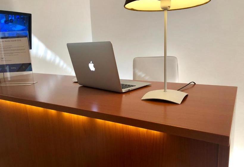 פנסיון Charme Rooms