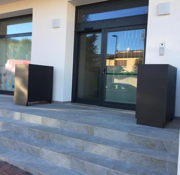 膳宿费 Donati Business Rooms