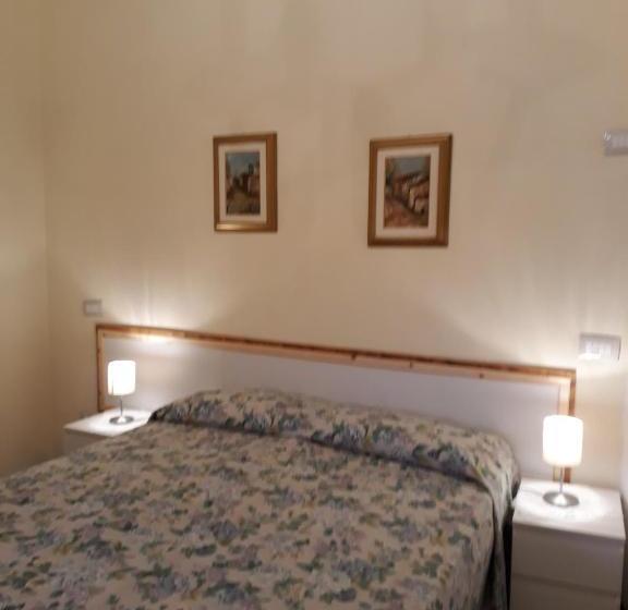 膳宿费 Grandpa Mau