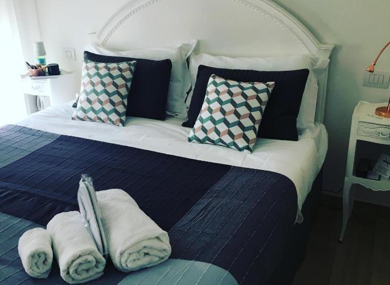 Пансион La Maison Extravagante