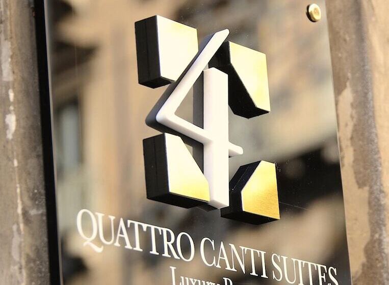 بنسيون Quattro Canti Suites