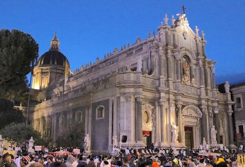 بنسيون Quattro Canti Suites