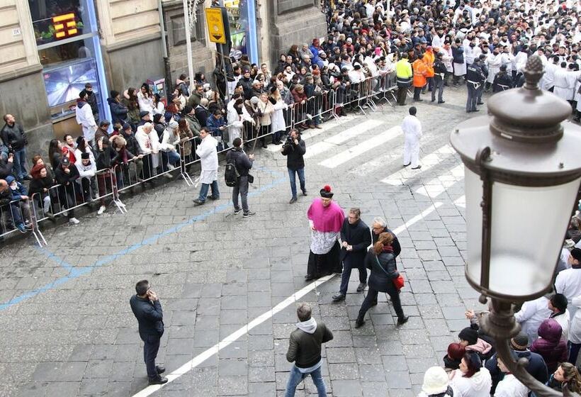 بنسيون Quattro Canti Suites