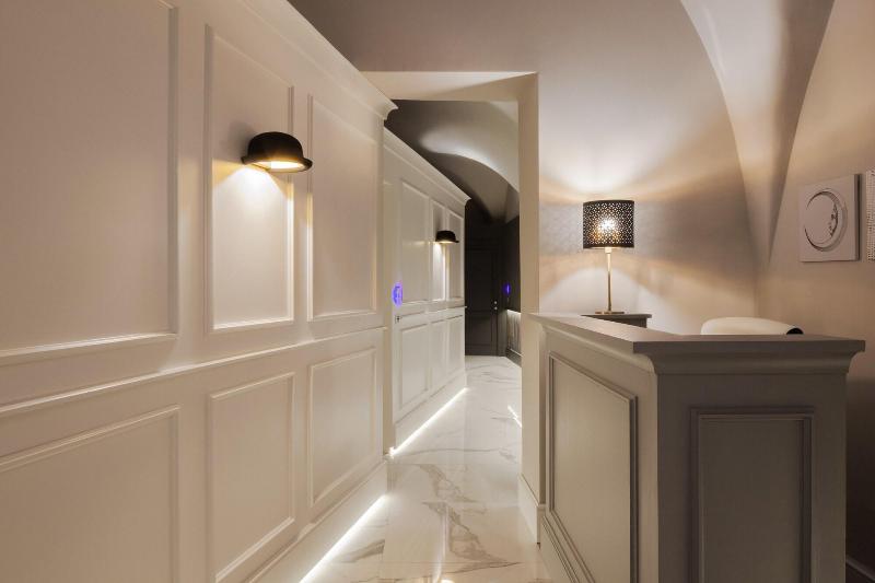 بنسيون Quattro Canti Suites