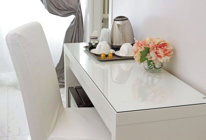 פנסיון Roman Holiday Charming