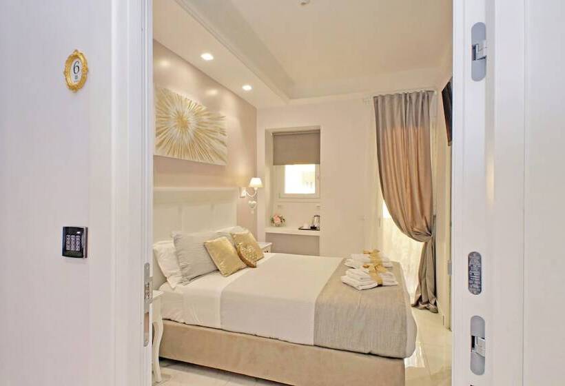 פנסיון Roman Holiday Charming