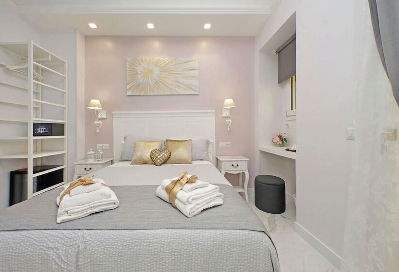 פנסיון Roman Holiday Charming