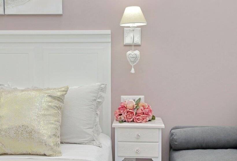 פנסיון Roman Holiday Charming