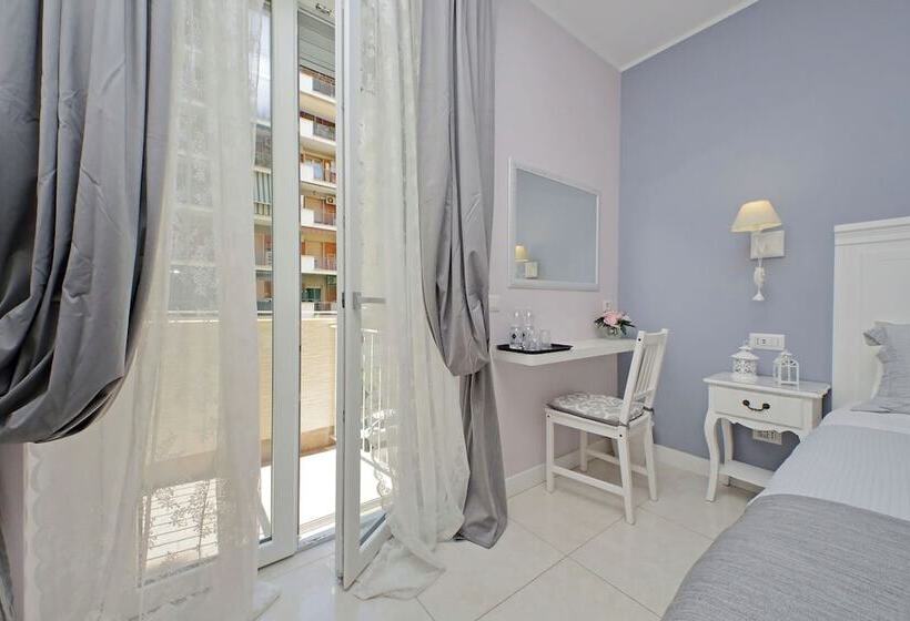 פנסיון Roman Holiday Charming