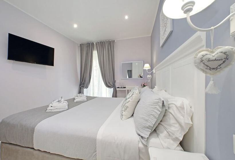 פנסיון Roman Holiday Charming