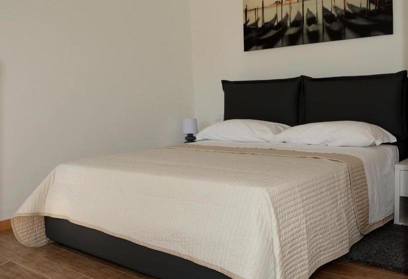 הוסטל Venice Guest House B&b