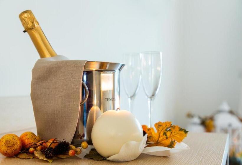 هتل Agriturismo Dolce Luna