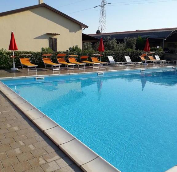 Отель Agriturismo Il Tripesce