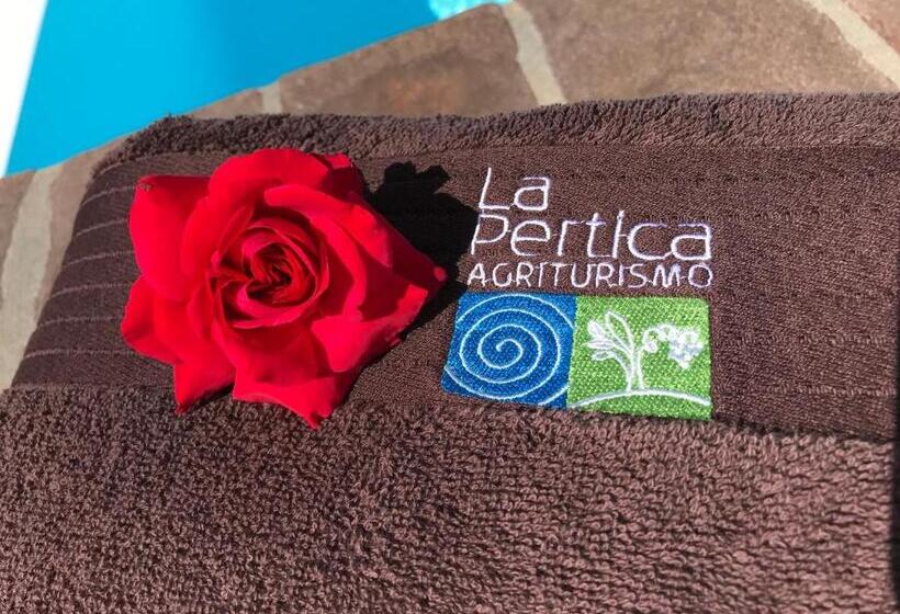 ホテル Agriturismo La Pertica