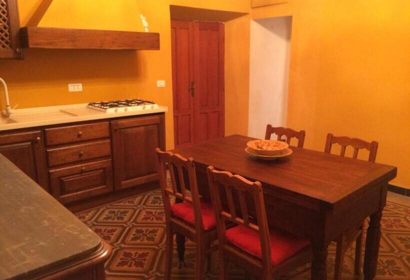 فندق Agriturismo Ristorante Albachiara