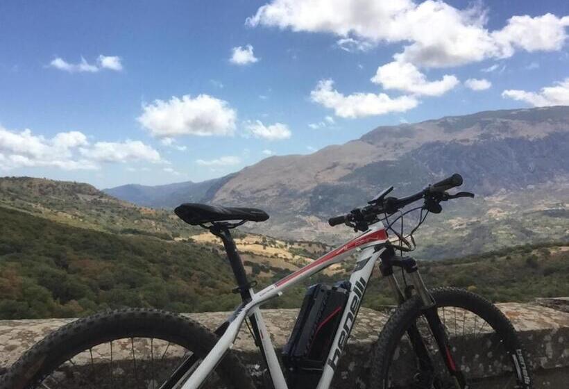 בית מלון כפרי Feudo Galefona