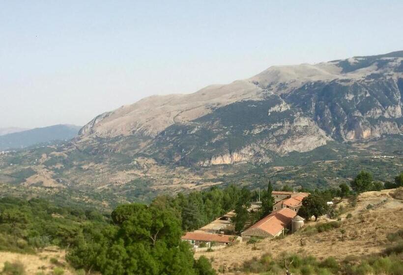 בית מלון כפרי Feudo Galefona