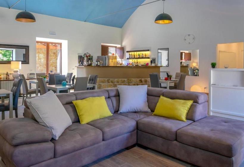 בית מלון כפרי Feudo Galefona