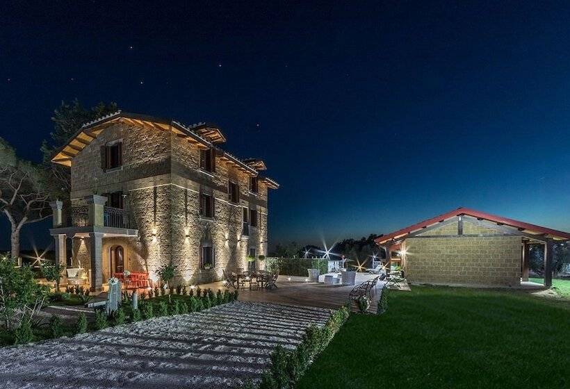 בית מלון כפרי Traldi Resort