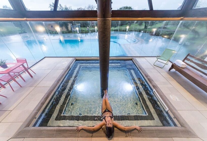 בית מלון כפרי Traldi Resort