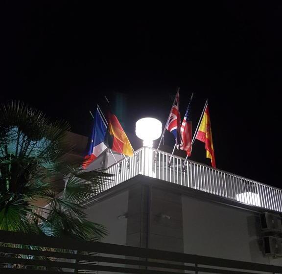 پانسیون A Due Passi Dal Mare