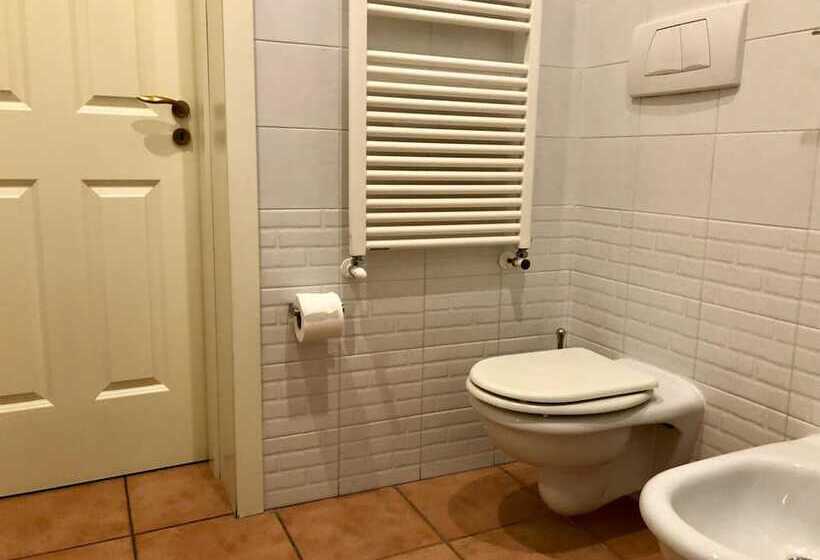 Pensjonat A Due Passi Dal Ponte