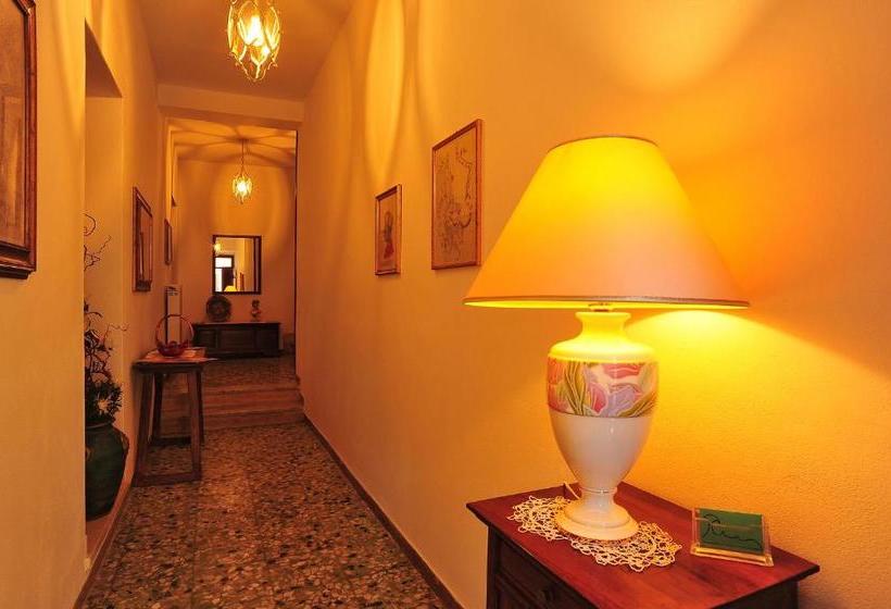 פנסיון Le Camere Di Monia Saturnia