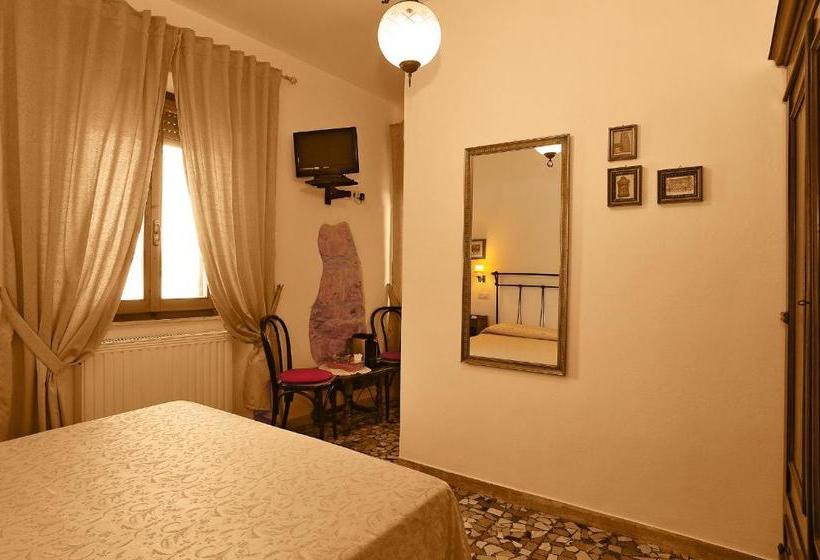 פנסיון Le Camere Di Monia Saturnia