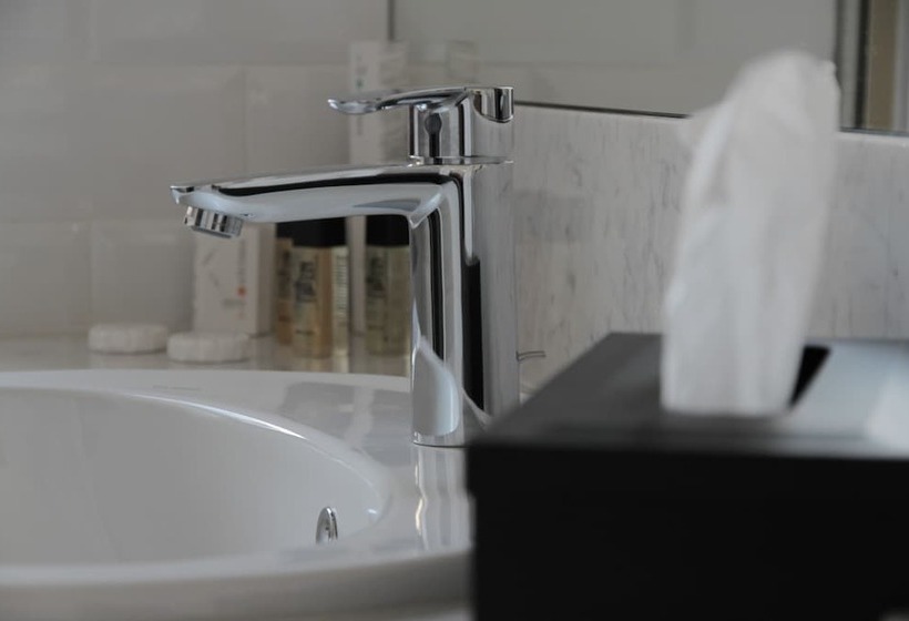 بنسيون Ravida Suites