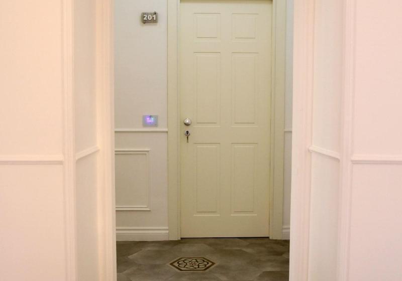 بنسيون Ravida Suites