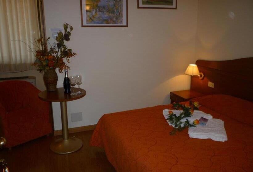 فندق صغير Alloggio Al Ponte