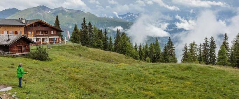ユースホステル Gasthaus Furlhütte