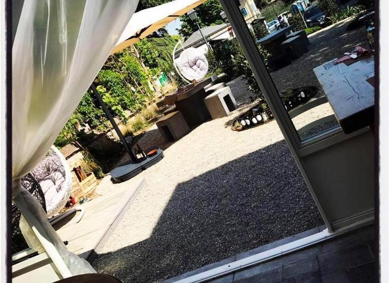 فندق صغير Rossodivino