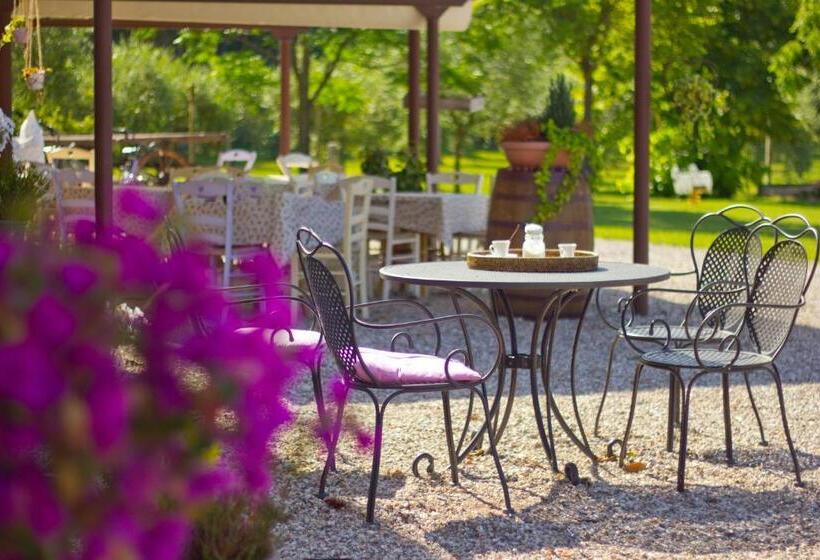 ホテル Agriturismo Casa Aurora