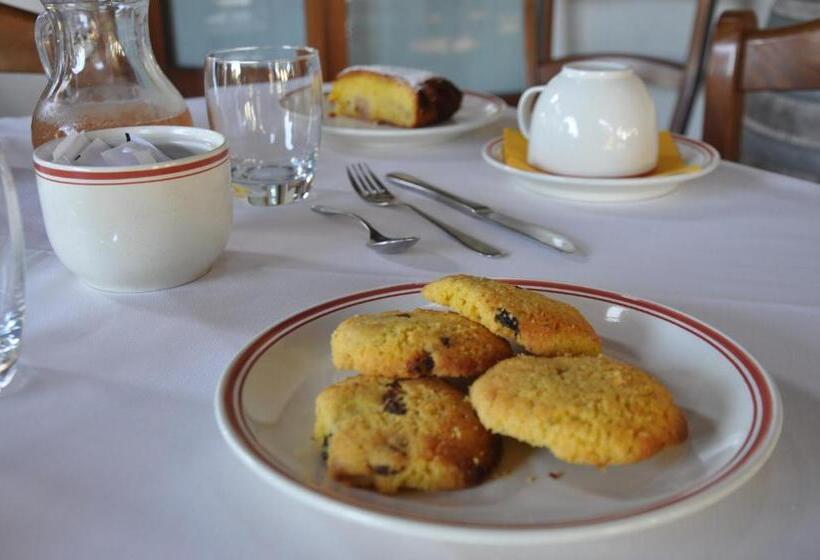 ホテル Agriturismo Il Salice Ridente