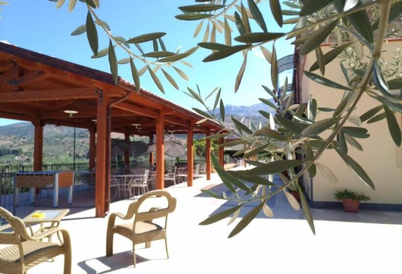 ホテル Agriturismo Le Campanelle   Sicilia   Cefalù