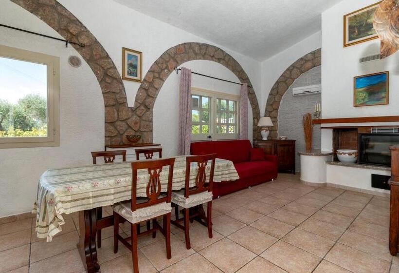 هتل Casale Gli Ulivi