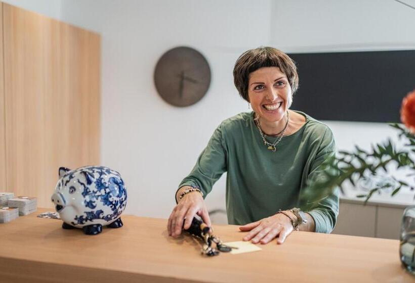 Paloria Apartments & Sport