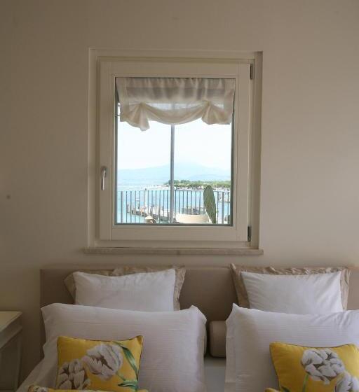 膳宿费 Riviera Carducci Rooms